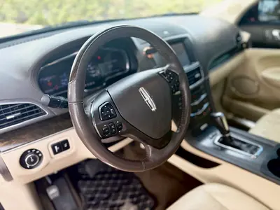 صورة 11 لـ 2014 Lincoln MKT