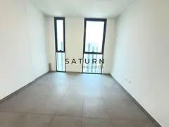 Specious studio // pool // Gym // Parking Free // in jalda