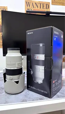 Sony FE 70-200mm F2.8 GM OSS Lens (with box) - Excellent Condition