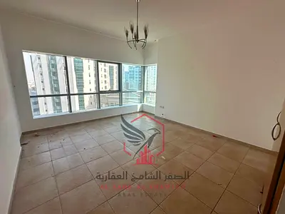 اكير مساحة ثلاث غرف صالة باطلالة بحرية مع تكيف مجانا على المالك و جيم ومسبح مجانا و خزائن بالحائط و غرفة خادمة ماستر و غرفة ماستر