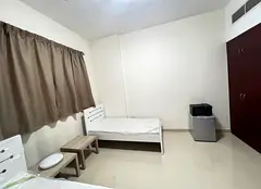 Sharing room in international city