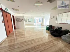 Spacious office | Prime Location | 2 Parking