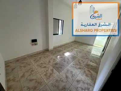 للإيجار السنوي استوديو واسع في الراشدية 1 عجمان بمطبخ منفصل وبلكونة وطابق أرضي وصيانة مجانية وقريب من سوق السمك ونستو وسهل المخرج للشارقة ودبي