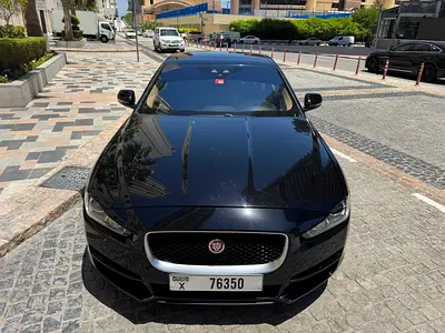2017 Jaguar XE 照片 2