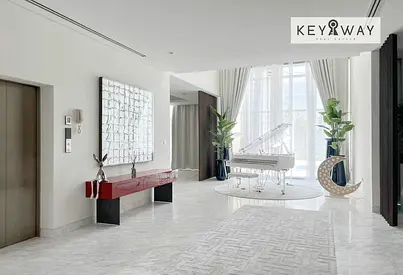 5BR Near Lagoon | Upgraded | Vacant on Transfer