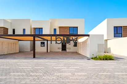 Double Row - End Unit | 3BR + Maid