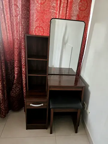 Dressing table