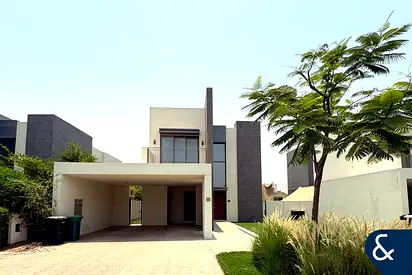 Vacant now | Large plot | Premium Villa