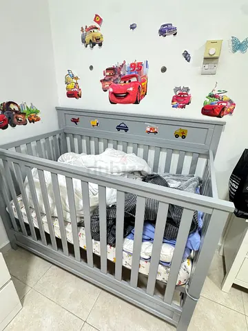 Baby crib