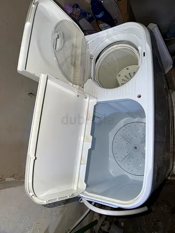GEEPAS Compact  twin-tub washing machine - good working condition