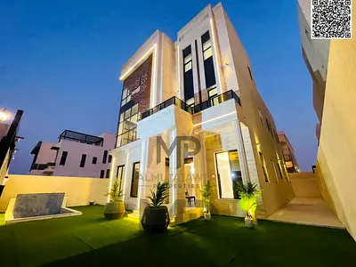 Discover a new level of luxury and sophistication in a distinctive villa that combines contemporary design, spaciousness, and high-end finishes.