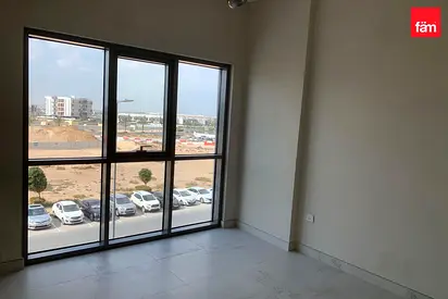 Mag 5 ! Premium Living .Specious Interior