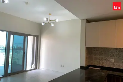 MAG 5 ! PREMIUM LIVING ! SPECIOUS INTERIOR