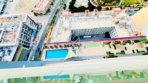 LUXURY LIVING | HIGH RISE | READY TO MOVE IN |