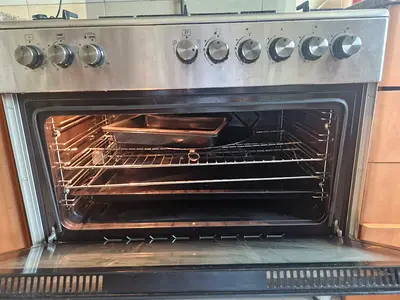 Stainless Steel Built-in Gas stove in Good Working Condition