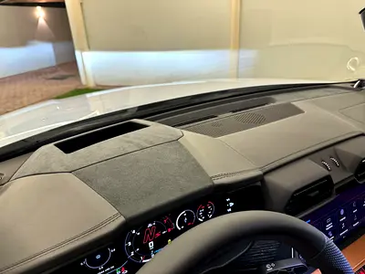 2026 Lamborghini URUS — миниатюра 15