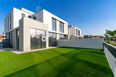Prime Location | On Pool and Park | Type A