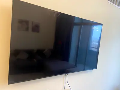 Samsung flat panel LED TV - 75inch (good working condition)