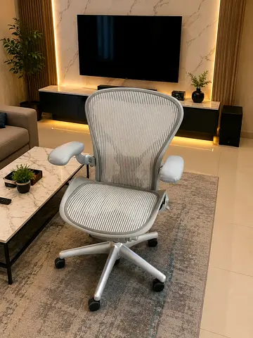 Herman Miller Aeron Office Chair — Size B, Light Grey, Excellent Condition
