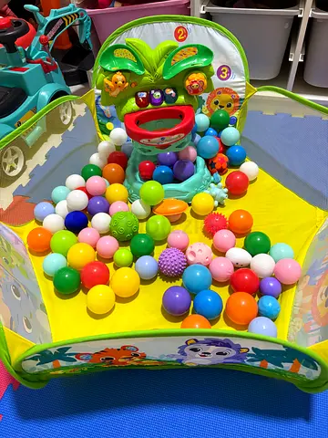 Ball pit