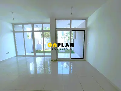 Back‑to‑Back 3BR Modern I Peaceful Surroundings I Excellent Value