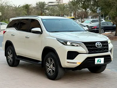 2022 Toyota FORTUNER 照片 4