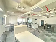 Spacious/Modern Layout/Furnished office