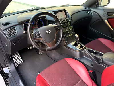 صورة 9 لـ 2016 Hyundai GENESIS