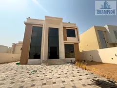 5 BR Villa in Al Aweer with Covered Parking