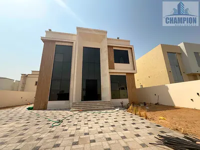 5 BR Villa in Al Aweer with Covered Parking