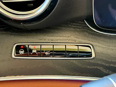 صورة 14 لـ 2018 Mercedes-BENZ E-CLASS