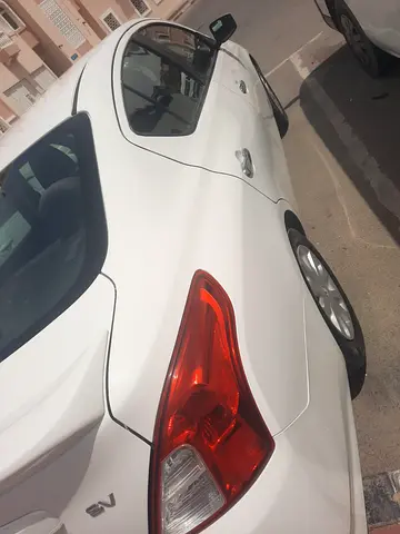2018 Nissan VERSA 照片 6