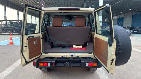 2025 Toyota LAND CRUISER 照片 19