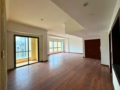 Spacious Unit | Unfurnished | Marina View