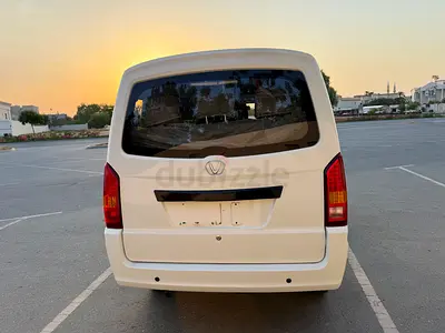 Victory V2 Passenger Van, миниатюра 4