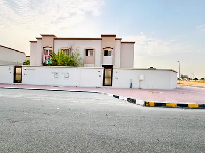 Exclusive 4BR + Maid Corner Villa | Full Privacy | Wardrobes | Maintenance Free | 1 Month Free