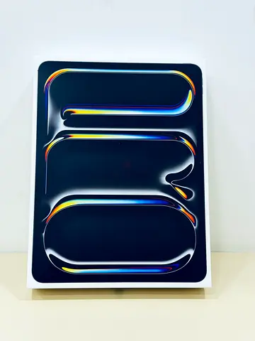 iPad Pro 13” M5 2TB Wi-Fi + Cellular Brand New