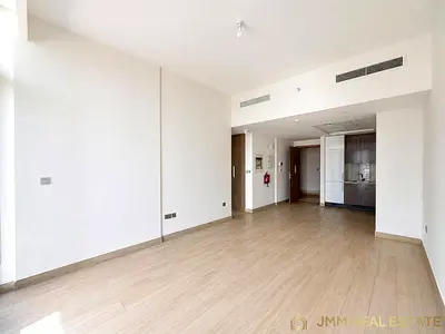 Spacious Layout | Vacant | Chiller Free