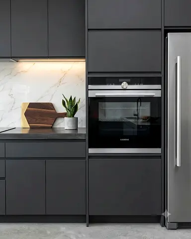 Siemens Built-in Electric Oven – Good Condition | Premium German Quality | Modern Design