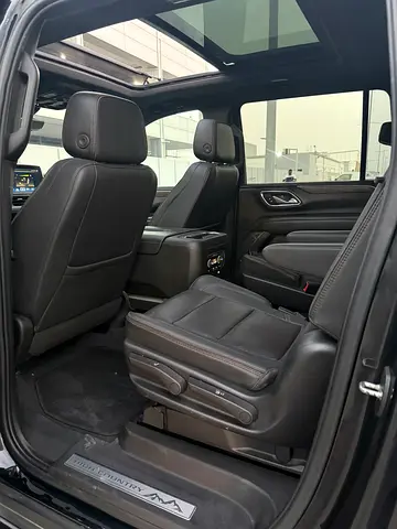 2023 Chevrolet SUBURBAN 照片 11