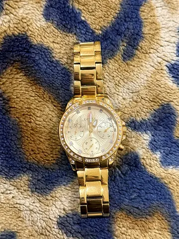 Original GUESS Women’s Gold Watch - Perfect Condition | ساعة جيس نسائية أصلية