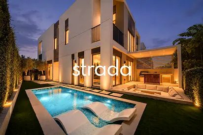 Upgraded Townhouse | Large Plot | VOT