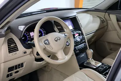 2020 Infiniti QX70 — фото 10
