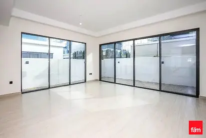 Waterfront Living | Luxury Villa | Hot Deal