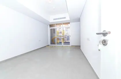 Fully fitted Kitchen | Modern Living | Luxurious