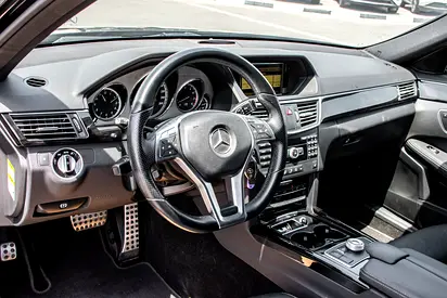 صورة 15 لـ 2012 Mercedes-BENZ E-CLASS