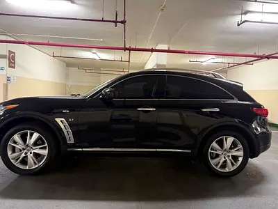 2018 Infiniti QX70 — фото 3