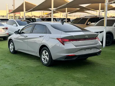 2022 Hyundai ELANTRA 照片 6