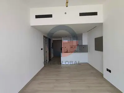 READY TO MOVE - OPEN PLAN - NO CONSTRUCTION