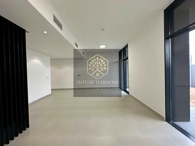LUXURY 4 BEDROOM TOWNHOUSE FOR SALE IN ROBINIA